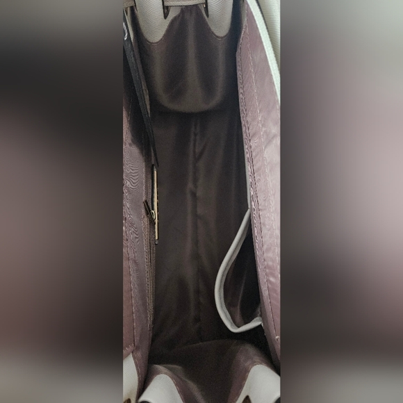 ๐NWOT Designer Inspired White Blue Handbag Satchel With Gold Lock๐ - Picture 6 of 7